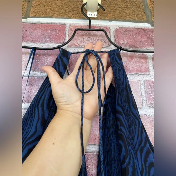 Diane von Furstenberg Blue Black Wood Grain Print Silk Jumpsuit Sz 4 - Picture 12 of 17